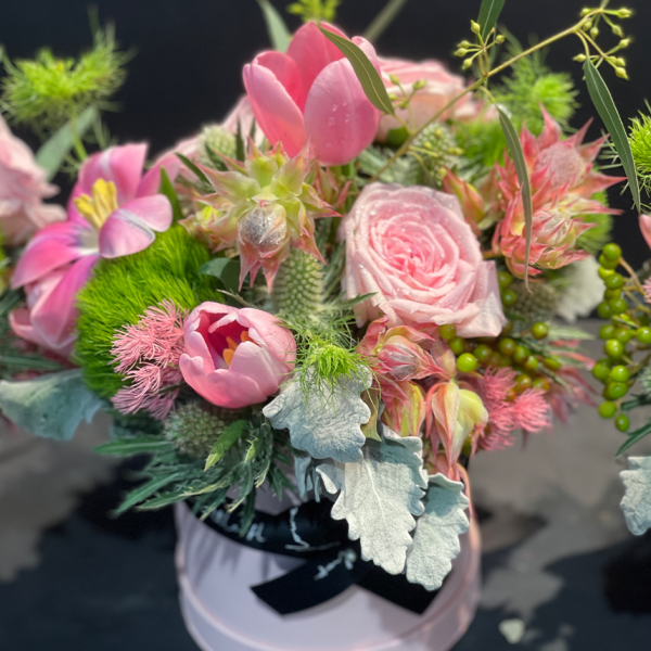 Seasonal Pink Flower exotic bloombox